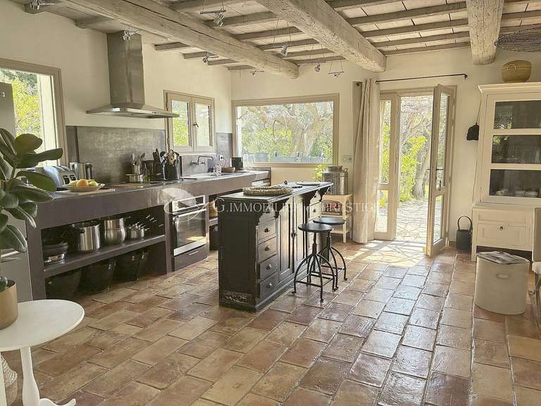 Maison Théziers - 4 chambres - 240m²
