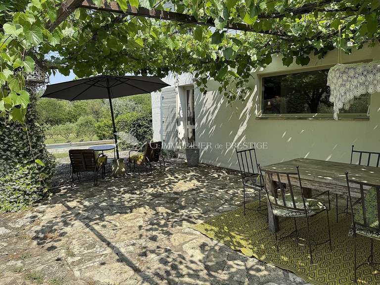 Maison Théziers - 4 chambres - 240m²
