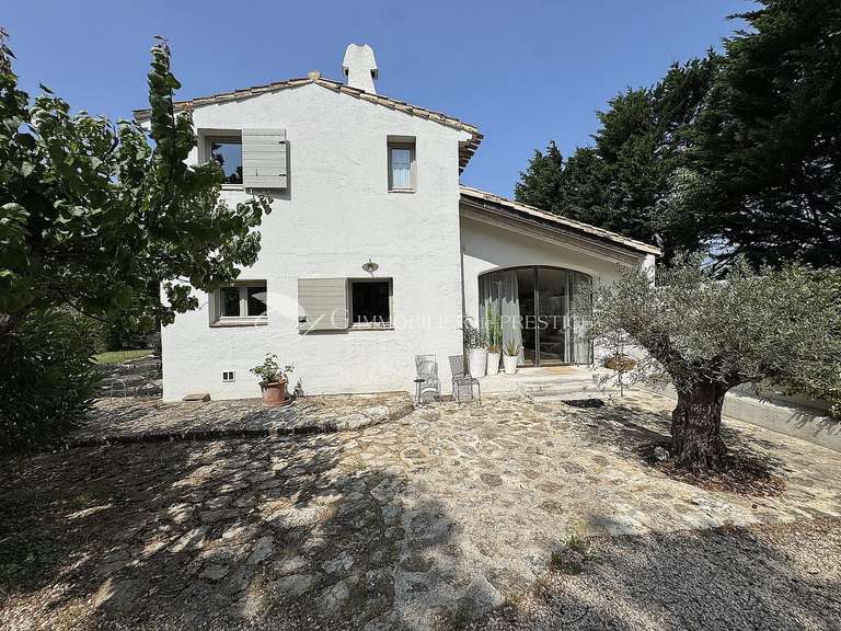Maison Théziers - 4 chambres - 240m²
