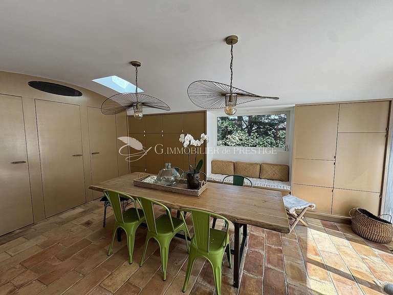 Maison Théziers - 4 chambres - 240m²