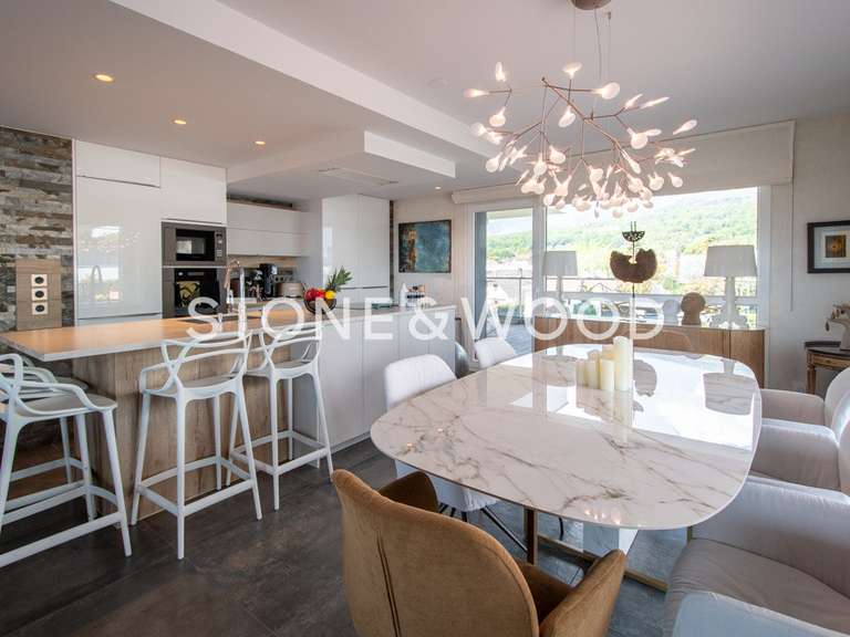 Appartement Thoiry - 3 chambres - 145m²