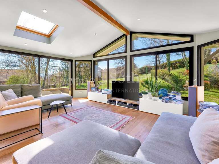 Maison Thoiry - 4 chambres - 281m²