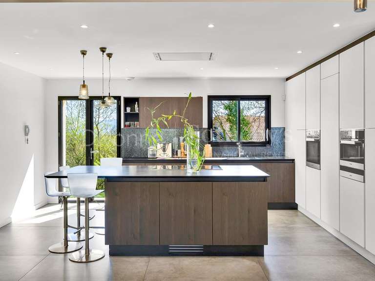 Maison Thoiry - 4 chambres - 281m²