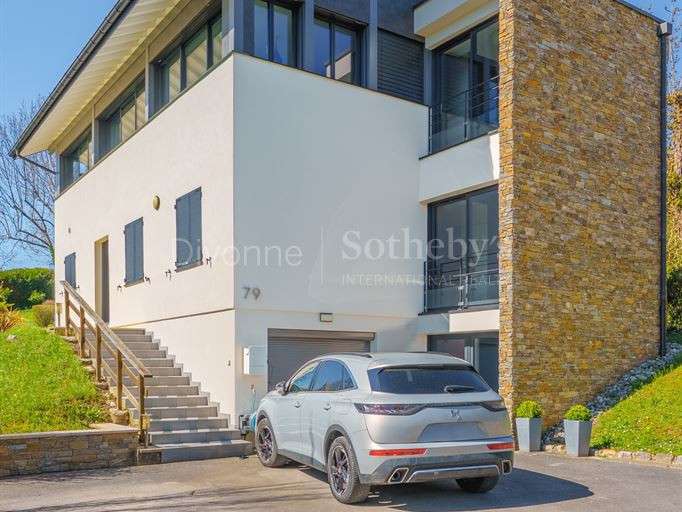 Maison Thoiry - 4 chambres - 281m²