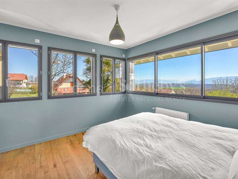 Maison Thoiry - 4 chambres - 281m²