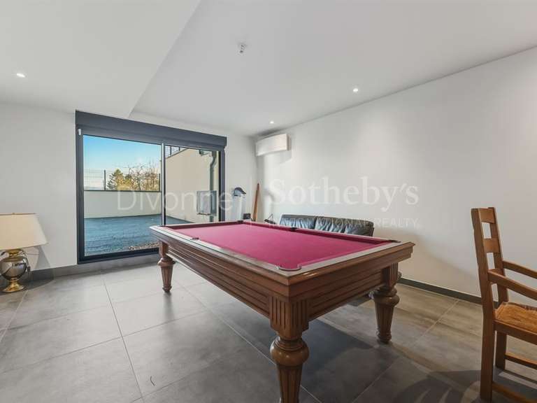 Maison Thoiry - 4 chambres - 298m²