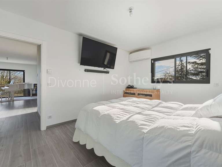 Maison Thoiry - 4 chambres - 298m²