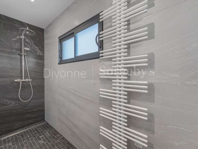 Maison Thoiry - 4 chambres - 298m²