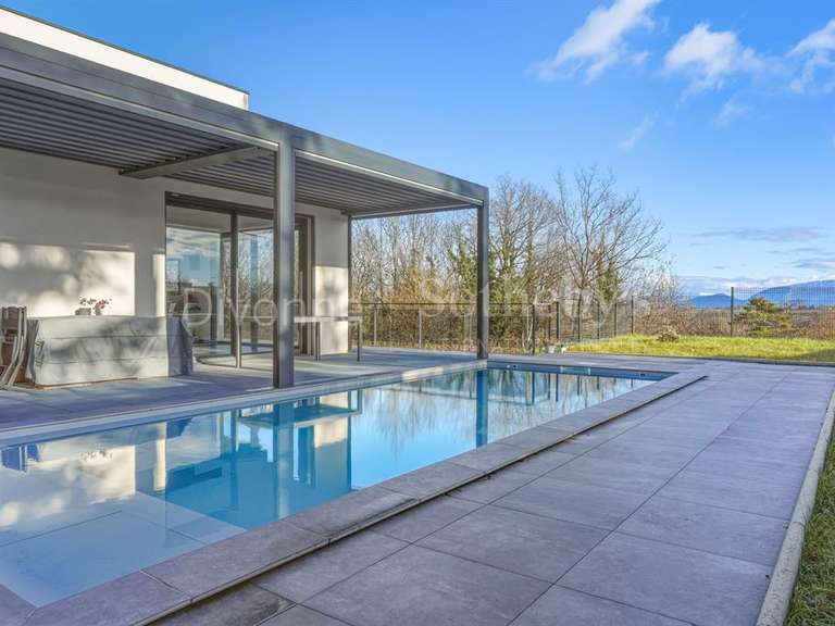 Maison Thoiry - 4 chambres - 298m²