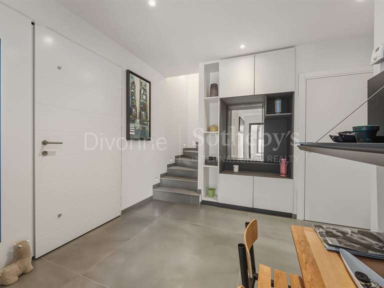 Maison Thoiry - 4 chambres - 298m²