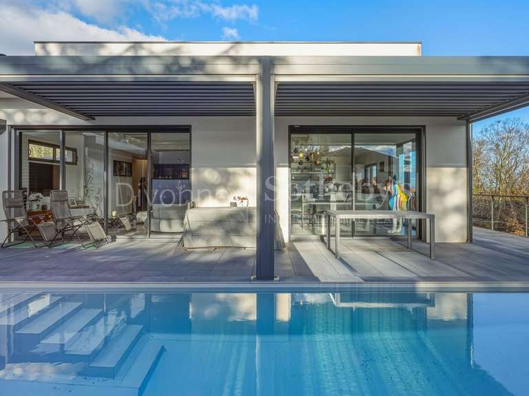 Maison Thoiry - 4 chambres - 298m²