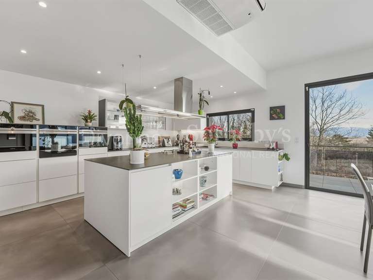 Maison Thoiry - 4 chambres - 230m²