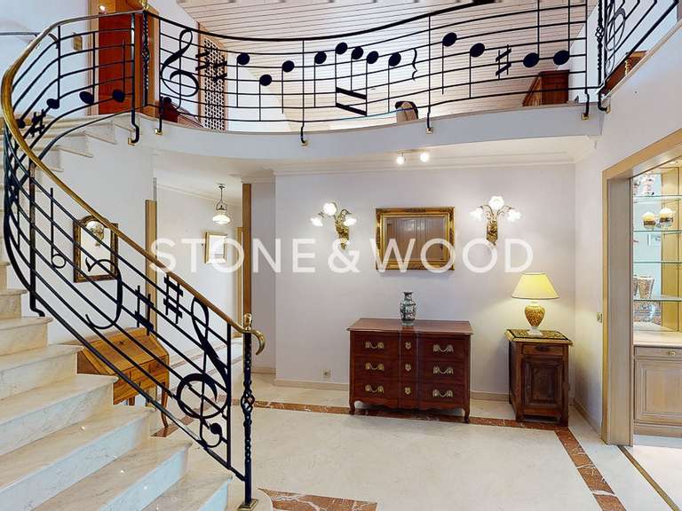 House Thoiry - 4 bedrooms - 287m²