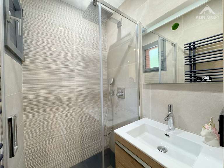 Maison Thoiry - 6 chambres - 375m²