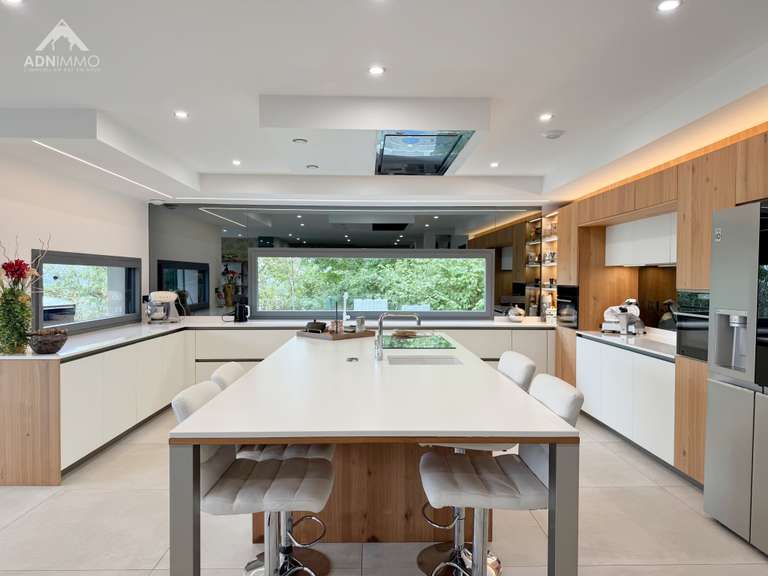 Maison Thoiry - 6 chambres - 375m²