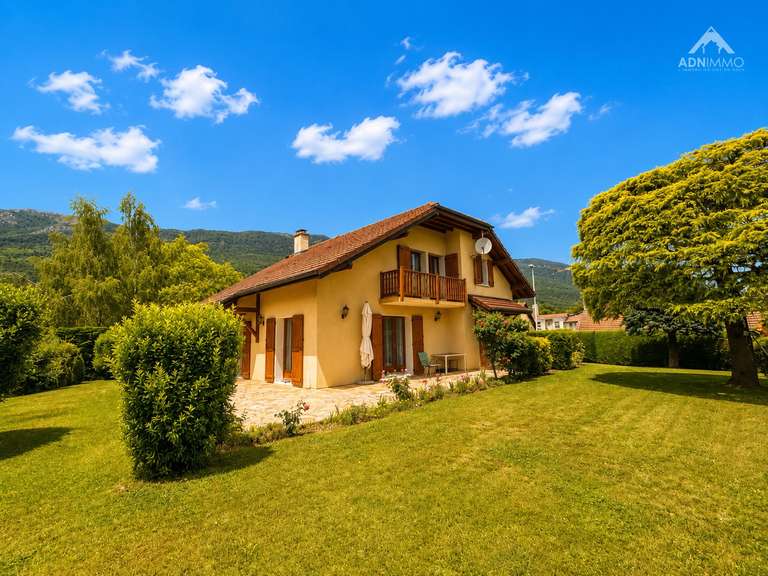 Maison Thoiry - 4 chambres - 175m²