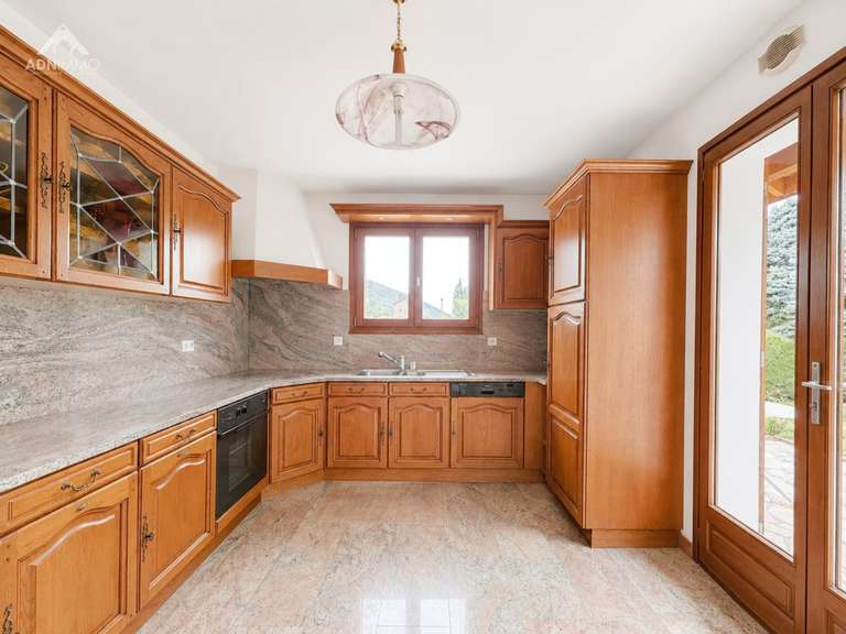 Maison Thoiry - 4 chambres - 175m²