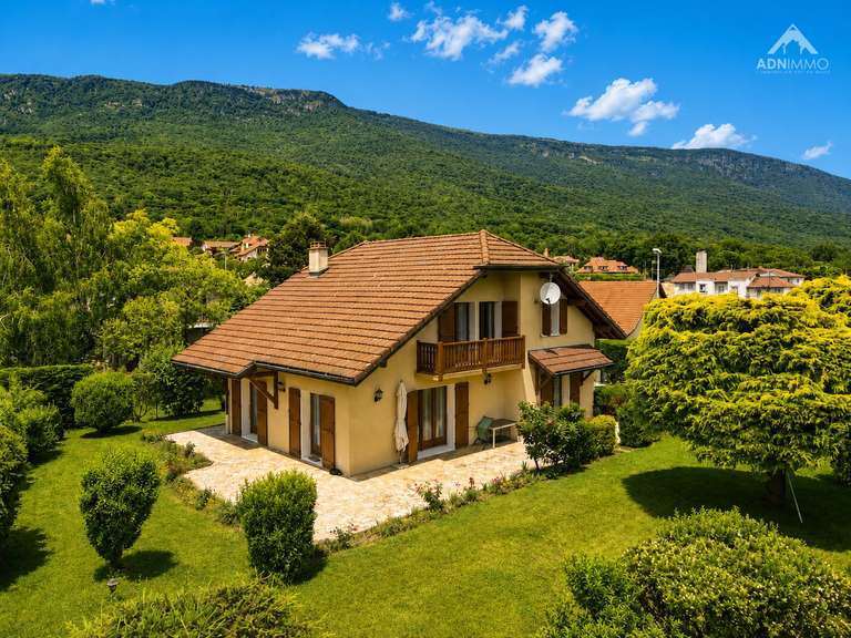 Maison Thoiry - 4 chambres - 175m²