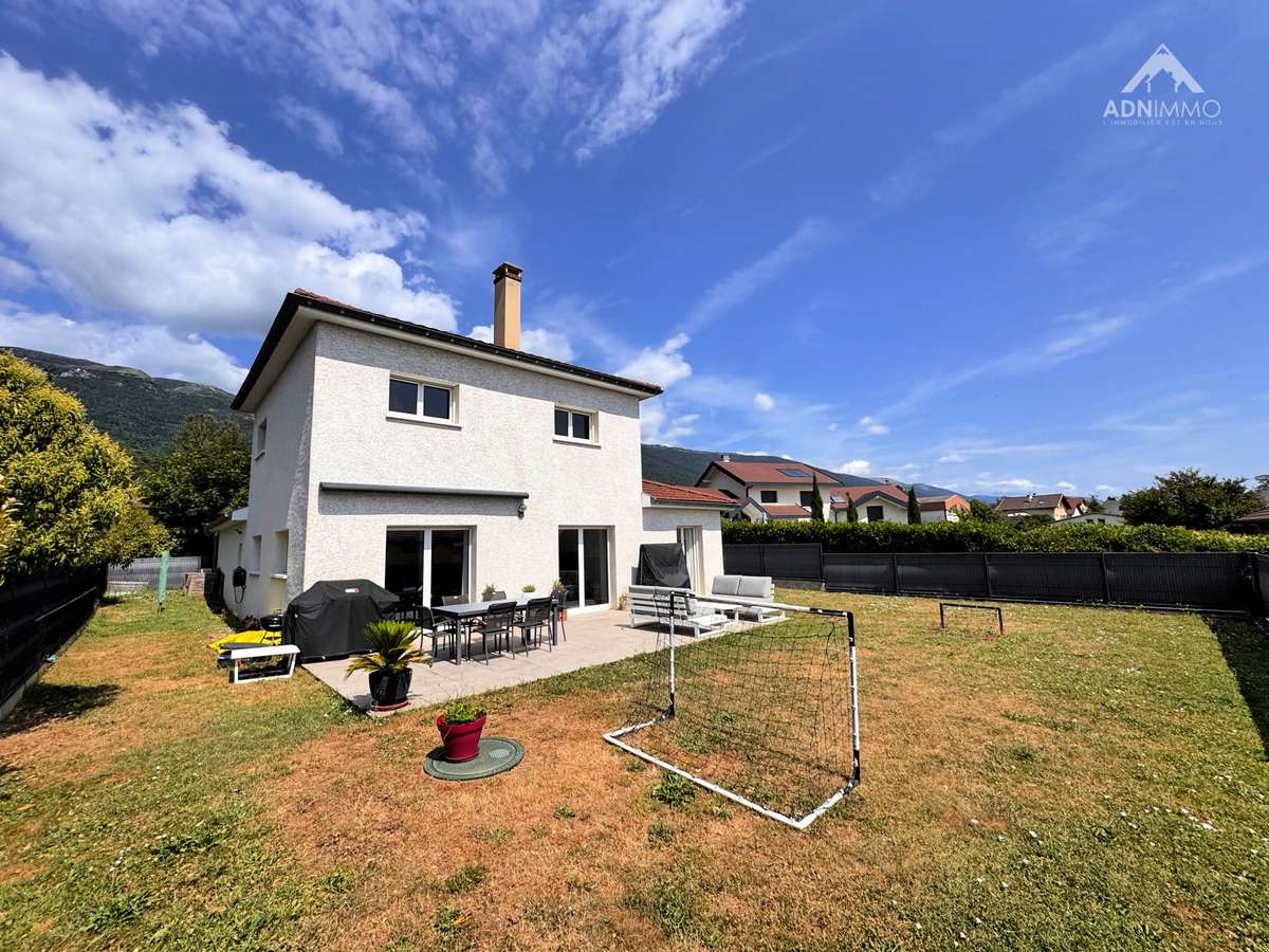 Maison Thoiry