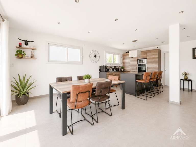 Maison Thoiry - 4 chambres - 130m²