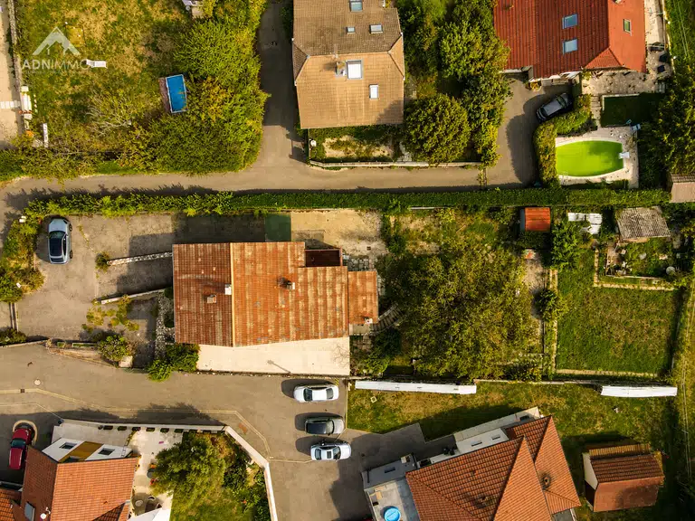 Maison Thoiry - 3 chambres - 151m²