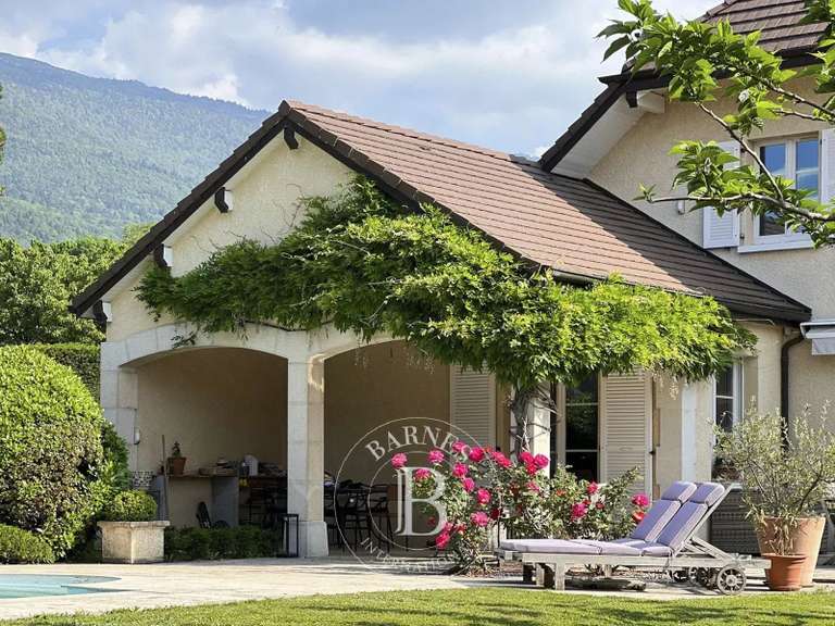 Villa Thoiry - 5 chambres - 260m²