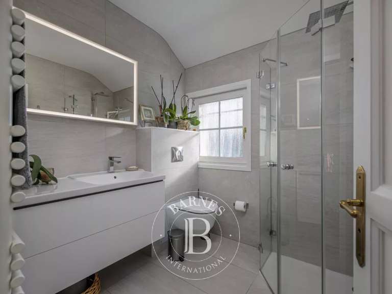 Villa Thoiry - 5 chambres - 260m²