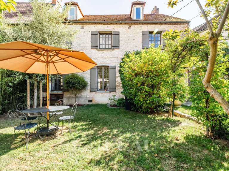 Maison Thoiry - 5 chambres - 226m²