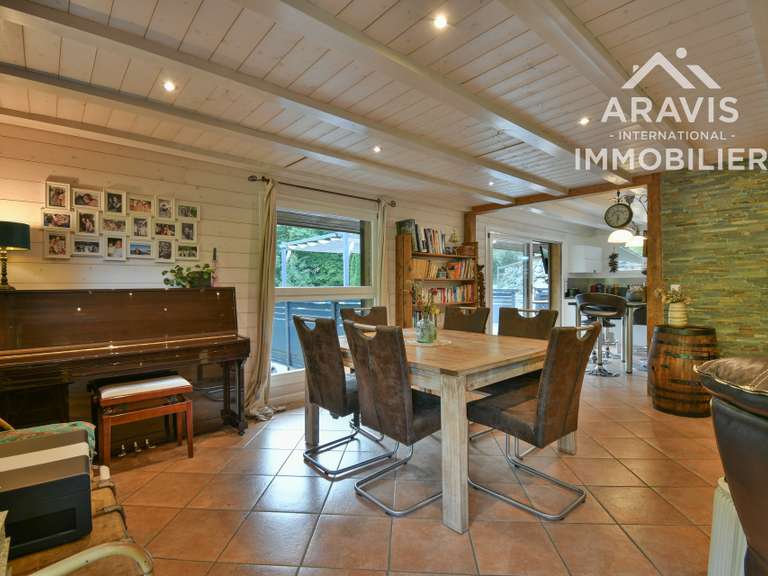 Maison Thônes - 4 chambres - 234m²