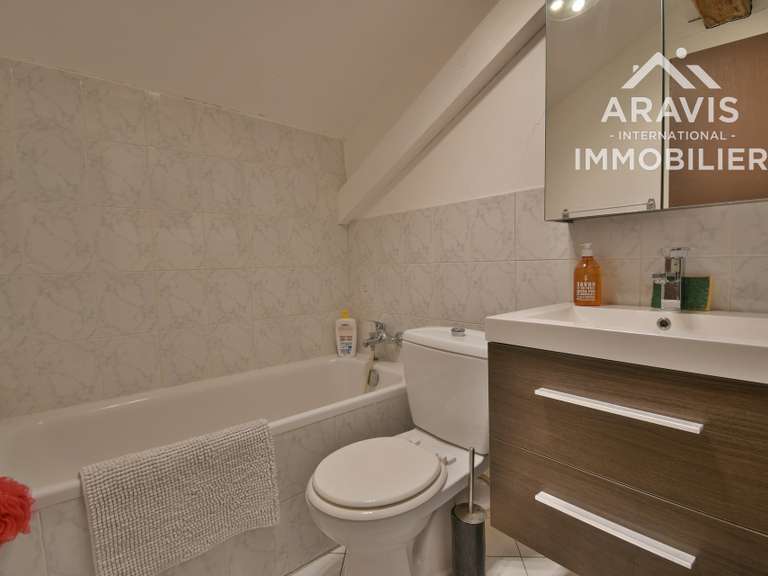 Maison Thônes - 4 chambres - 234m²