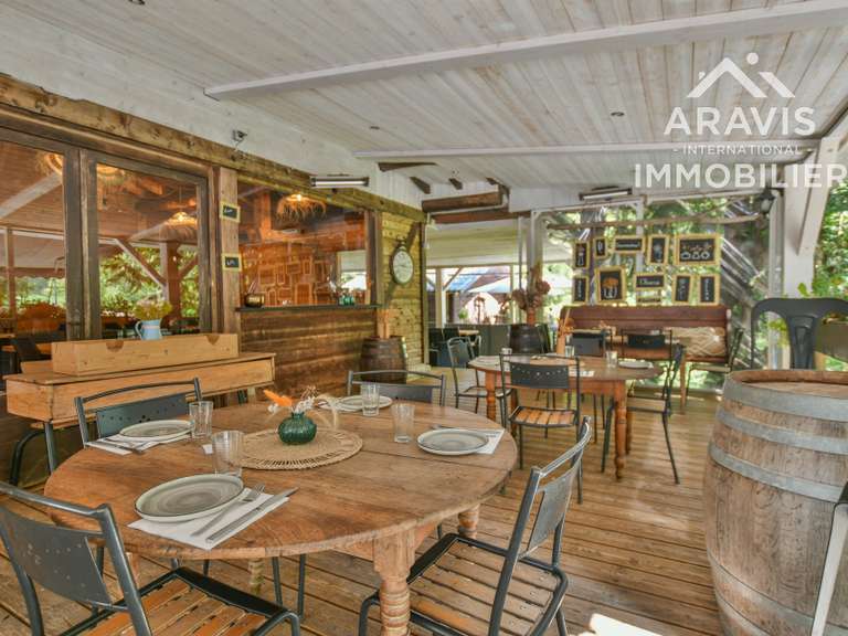 Maison Thônes - 4 chambres - 234m²