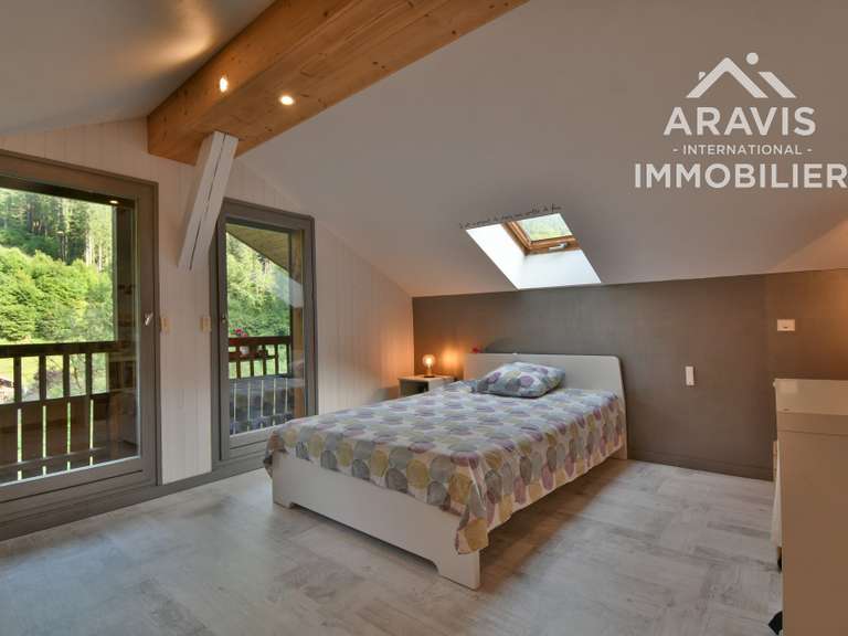 Maison Thônes - 4 chambres - 234m²