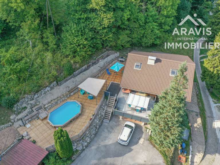 Maison Thônes - 4 chambres - 234m²