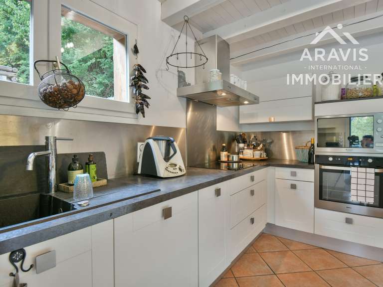 Maison Thônes - 4 chambres - 234m²