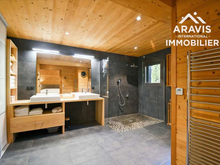 House Thônes - 5 bedrooms - 195m²