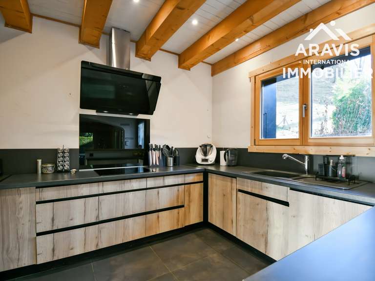 Maison Thônes - 5 chambres - 195m²