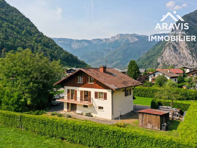 Maison Thônes - 5 chambres - 175m²