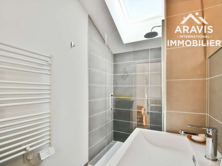 House Thônes - 3 bedrooms - 107m²