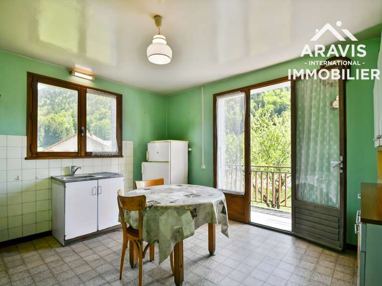 House Thônes - 2 bedrooms - 230m²