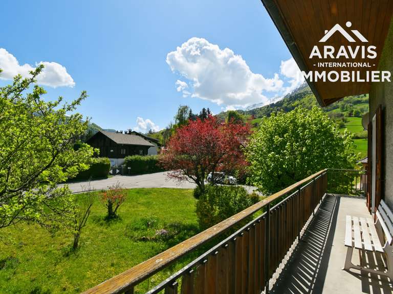 House Thônes - 2 bedrooms - 230m²