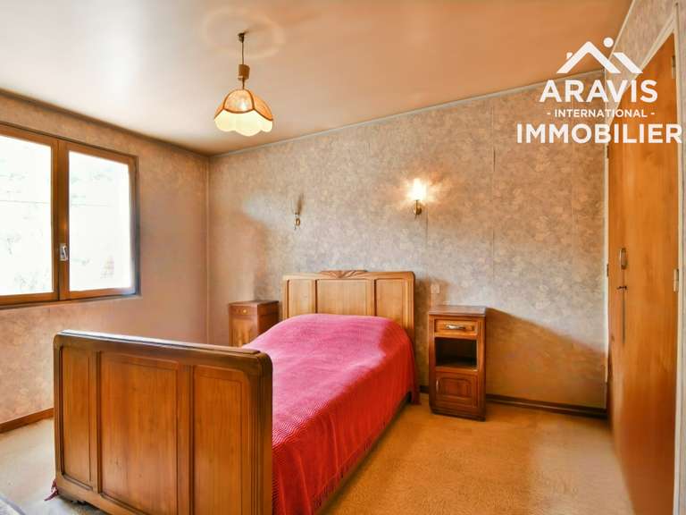 House Thônes - 2 bedrooms - 230m²
