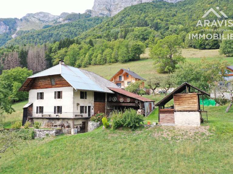 Maison Thônes - 2 chambres - 103m²