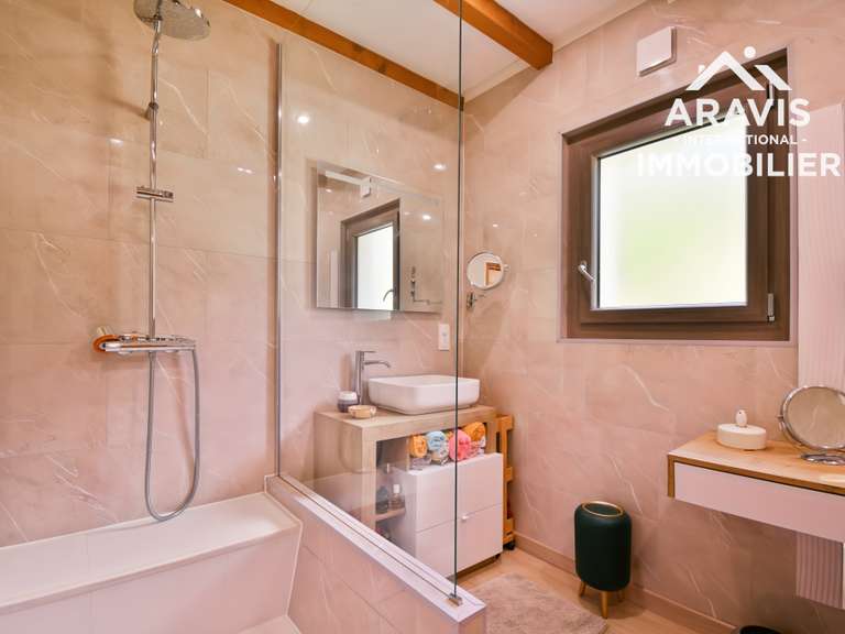 Maison Thônes - 3 chambres - 147m²