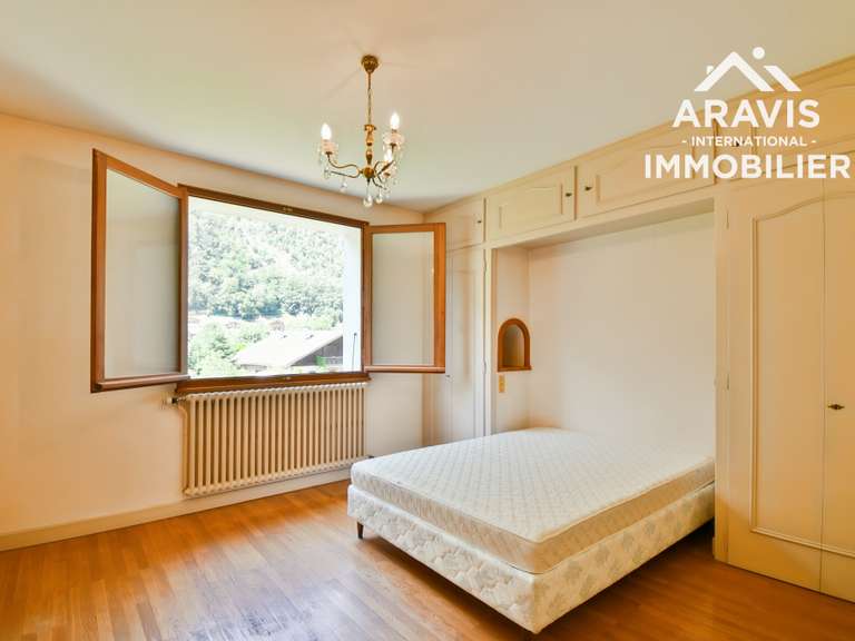 Maison Thônes - 4 chambres - 164m²