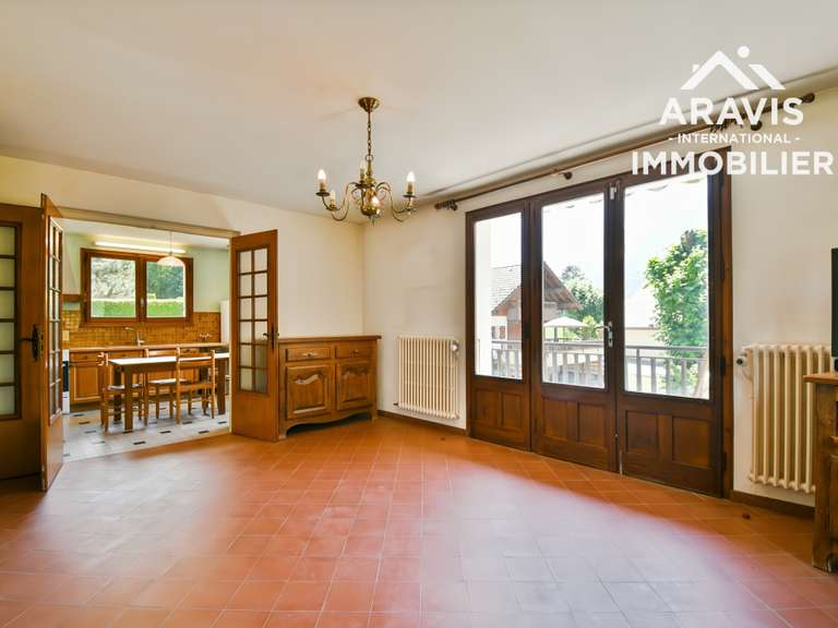 Maison Thônes - 4 chambres - 164m²