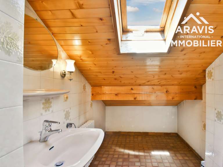 Maison Thônes - 4 chambres - 164m²
