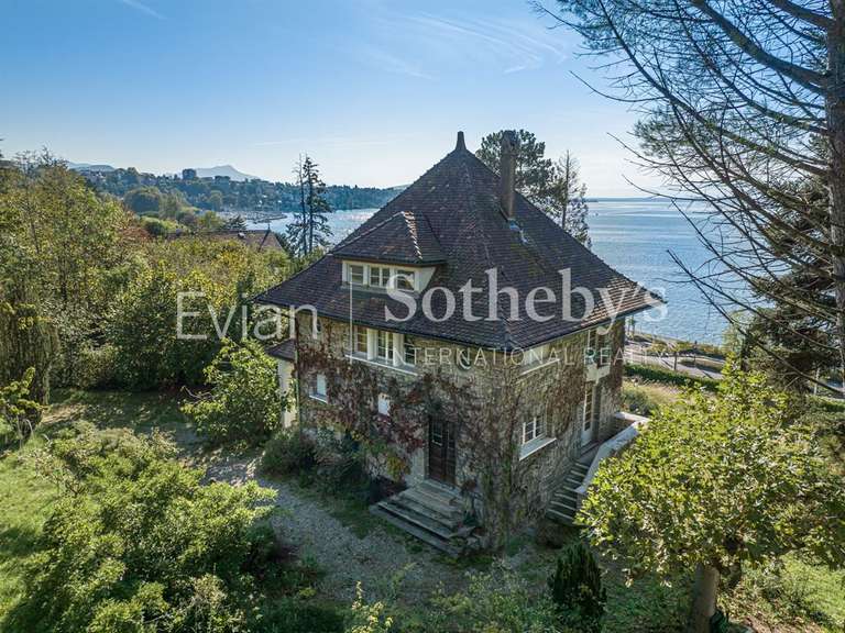 House Thonon-les-Bains - 4 bedrooms - 203m²