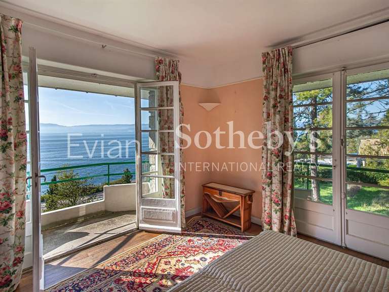 Maison Thonon-les-Bains - 4 chambres - 203m²