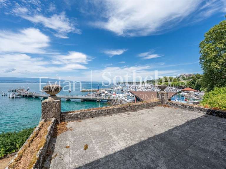 Maison Thonon-les-Bains - 14 chambres - 527m²