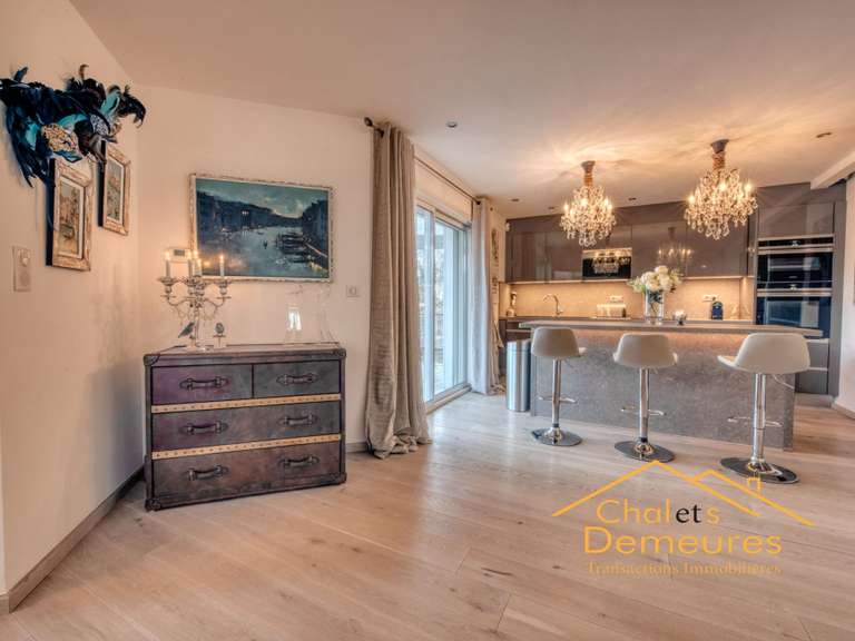 Maison Thonon-les-Bains - 4 chambres - 388m²